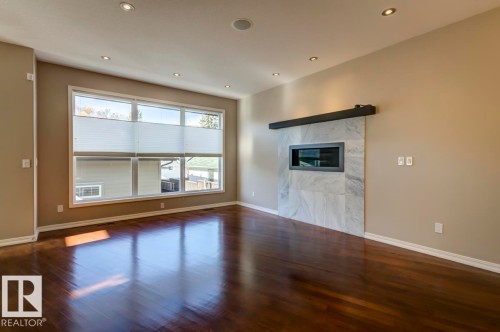 11122 52 Street, Edmonton, AB - Indoor With Fireplace