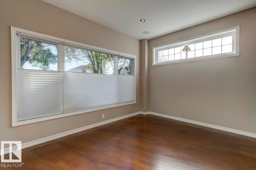 11122 52 Street, Edmonton, AB - Indoor Photo Showing Other Room