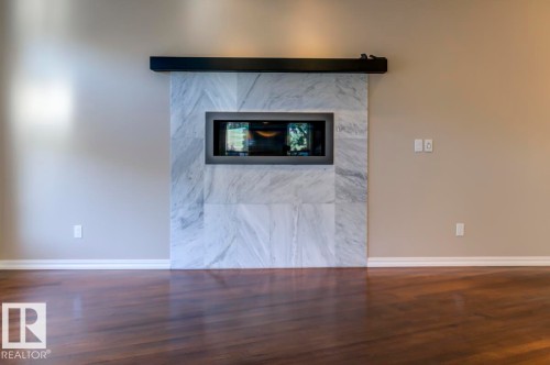 11122 52 Street, Edmonton, AB - Indoor