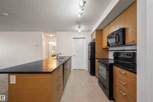 2209 7343 South Terwillegar Drive, Edmonton, AB - Indoor Photo Showing Kitchen