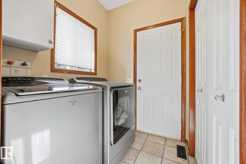 1922 Tanner Wynd, Edmonton, AB - Indoor Photo Showing Laundry Room