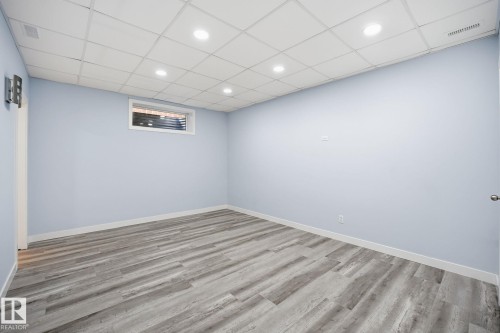 1922 Tanner Wynd, Edmonton, AB - Indoor Photo Showing Other Room
