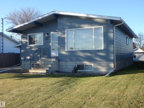 5810 - 53 Street, Barrhead, AB - Outdoor