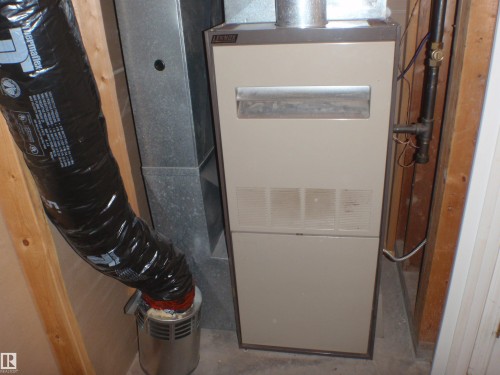 5810 - 53 Street, Barrhead, AB - Indoor