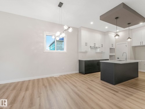 36 Dalquist Bay, Leduc, AB - Indoor Photo Showing Kitchen With Upgraded Kitchen