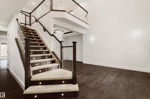 2109 53 Street, Edmonton, AB - Indoor Photo Showing Other Room