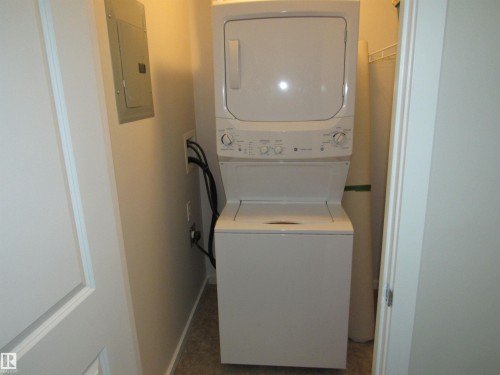 #234 504 Albany Way, Edmonton, AB - Indoor Photo Showing Laundry Room