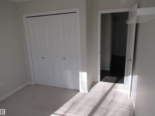 #234 504 Albany Way, Edmonton, AB - Indoor Photo Showing Bedroom