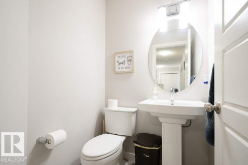 1007 158 Street, Edmonton, AB - Indoor Photo Showing Bathroom