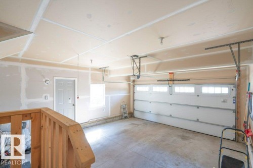 1007 158 Street, Edmonton, AB - Indoor Photo Showing Garage