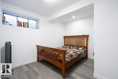 1007 158 Street, Edmonton, AB - Indoor Photo Showing Bedroom