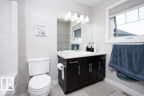 1007 158 Street, Edmonton, AB - Indoor Photo Showing Bathroom