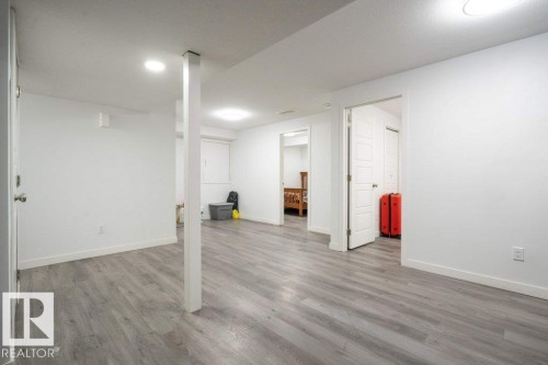 1007 158 Street, Edmonton, AB - Indoor