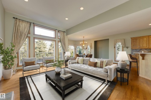 96 Linksview Drive, Spruce Grove, AB - Indoor Photo Showing Living Room