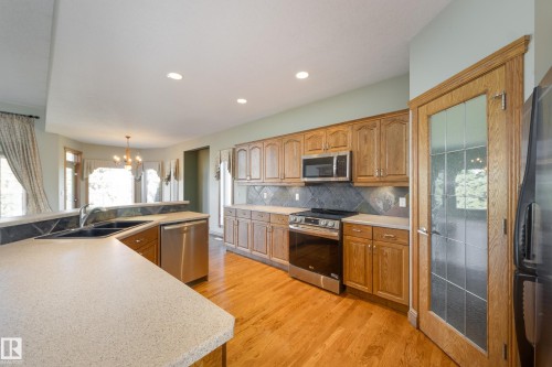 96 Linksview Drive, Spruce Grove, AB - Indoor Photo Showing Kitchen With Double Sink