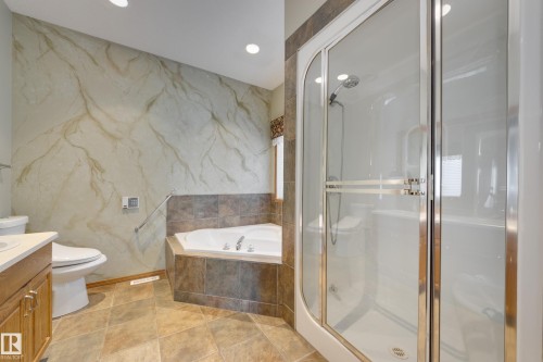 96 Linksview Drive, Spruce Grove, AB - Indoor Photo Showing Bathroom
