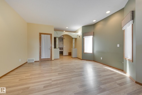 96 Linksview Drive, Spruce Grove, AB - Indoor Photo Showing Other Room