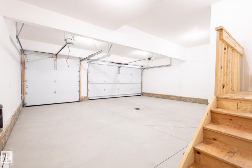 48 Maple Crescent, Gibbons, AB - Indoor Photo Showing Garage