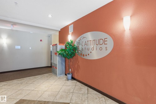 411 304 Ambleside Link Link, Edmonton, AB - Indoor Photo Showing Other Room