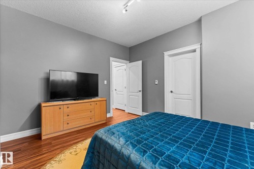 10516 158 Street, Edmonton, AB - Indoor Photo Showing Bedroom
