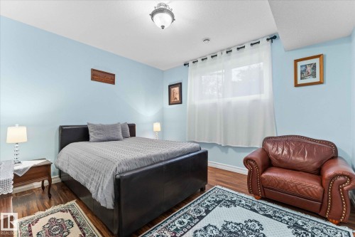 10516 158 Street, Edmonton, AB - Indoor Photo Showing Bedroom