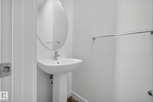 5 5122 213A Street, Edmonton, AB - Indoor Photo Showing Bathroom