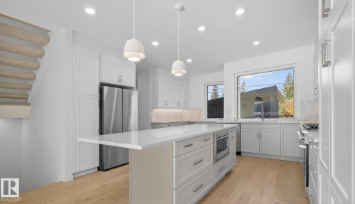 14502 103 Avenue, Edmonton, AB - Indoor Photo Showing Kitchen With Upgraded Kitchen