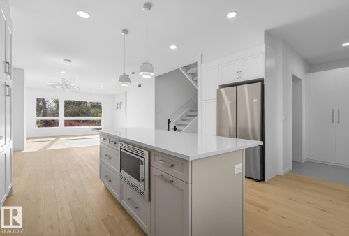 14502 103 Avenue, Edmonton, AB - Indoor Photo Showing Kitchen With Upgraded Kitchen