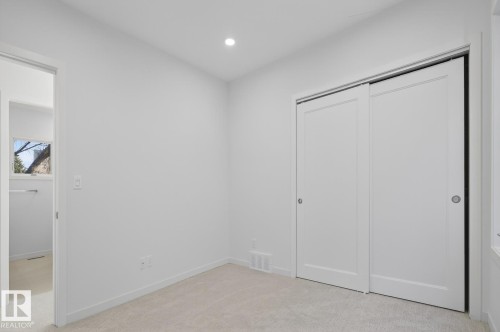 14502 103 Avenue, Edmonton, AB - Indoor Photo Showing Other Room