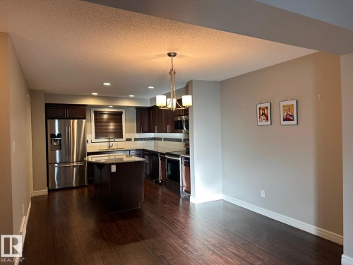 176 Desrochers Gate Gate, Edmonton, AB - Indoor Photo Showing Kitchen