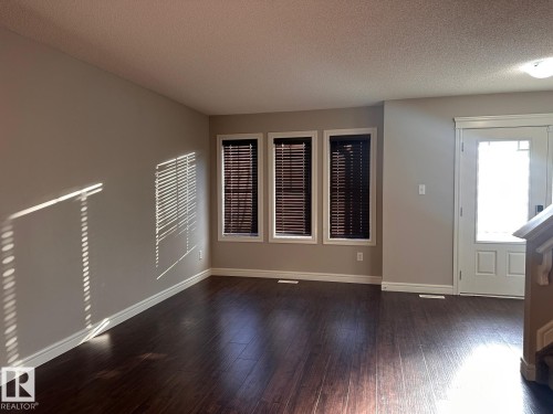 176 Desrochers Gate Gate, Edmonton, AB - Indoor Photo Showing Other Room