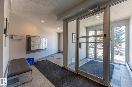 402 3835 107 Street, Edmonton, AB - Indoor Photo Showing Other Room