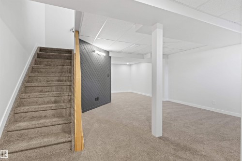 2935 109 Street, Edmonton, AB - Indoor Photo Showing Other Room