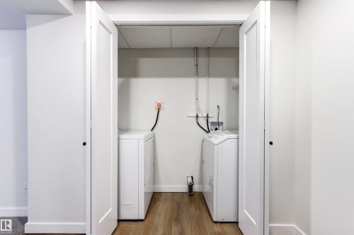 2935 109 Street, Edmonton, AB - Indoor Photo Showing Laundry Room