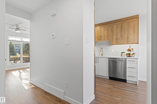 2935 109 Street, Edmonton, AB - Indoor