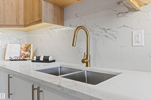 2935 109 Street, Edmonton, AB - Indoor Photo Showing Kitchen With Double Sink