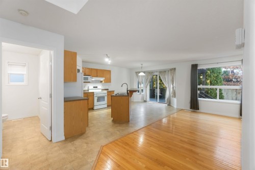 182 Erin Ridge Drive, St. Albert, AB - Indoor Photo Showing Kitchen