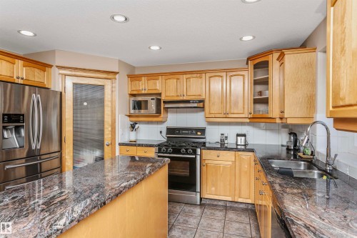1518 Haswell Close, Edmonton, AB - Indoor Photo Showing Kitchen With Double Sink