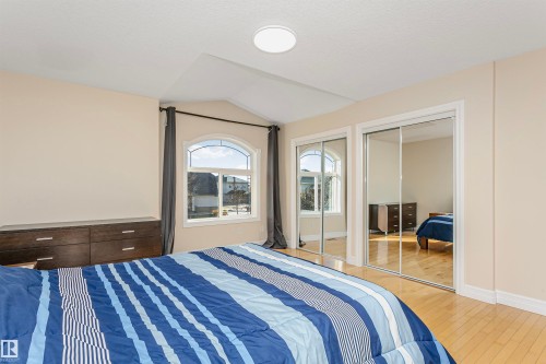 1518 Haswell Close, Edmonton, AB - Indoor Photo Showing Bedroom