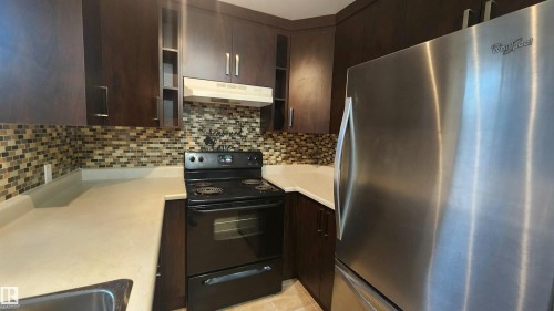 10331 153 Street, Edmonton, AB - Indoor Photo Showing Kitchen