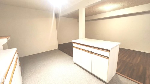 10331 153 Street, Edmonton, AB - Indoor