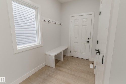 15012 15 Street, Edmonton, AB - Indoor Photo Showing Other Room