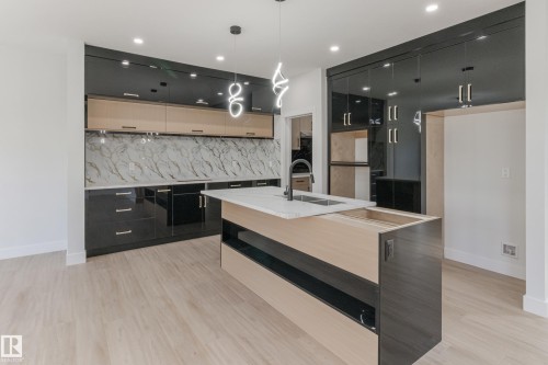 15012 15 Street, Edmonton, AB - Indoor