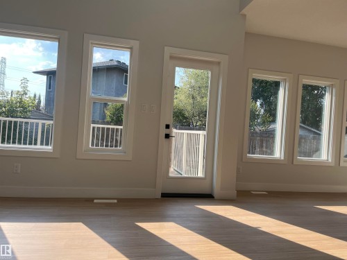 15012 15 Street, Edmonton, AB - Indoor Photo Showing Other Room