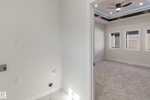 15012 15 Street, Edmonton, AB - Indoor Photo Showing Other Room