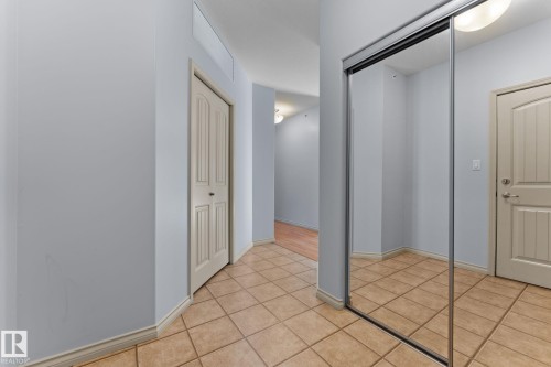 302 2503 Hanna Crescent, Edmonton, AB - Indoor Photo Showing Other Room