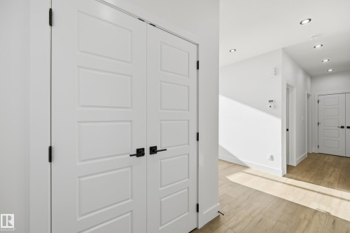 95 Edgefield Way, St. Albert, AB - Indoor Photo Showing Other Room