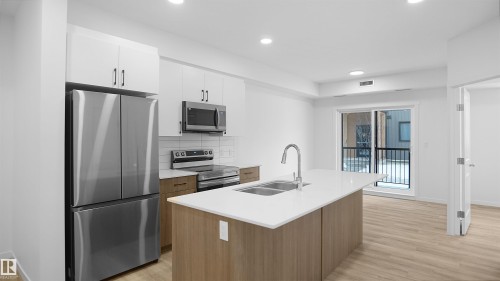 203 9219 228 Street, Edmonton, AB - Indoor Photo Showing Kitchen With Double Sink With Upgraded Kitchen