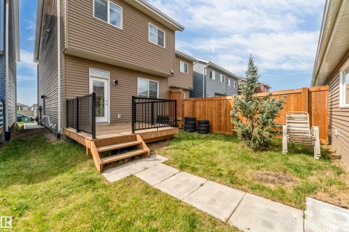 2095 Maple Road, Edmonton, AB - Outdoor