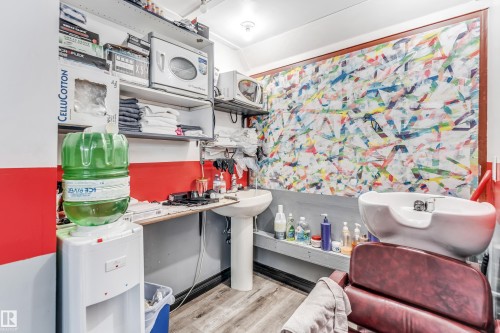 1921 119A Street, Edmonton, AB - Indoor